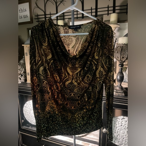 Beautiful business like light weight shirt size m - Picture 5 of 8